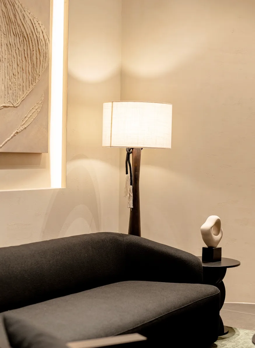 THE FINE Interior 1